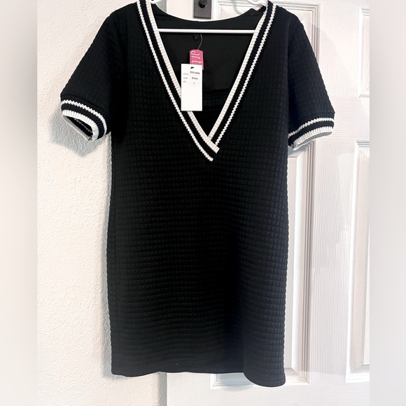 Hot and Delicious Wednesday style dress - Picture 1 of 2